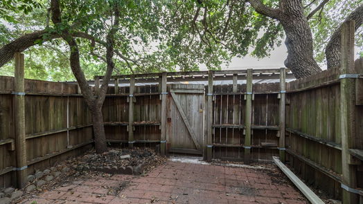 Houston 2-story, 2-bed 5239 Arboles Drive M-idx