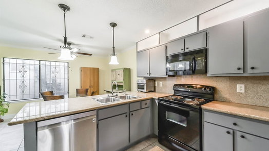 Houston 1-story, 2-bed 12021 Bob White Drive-idx