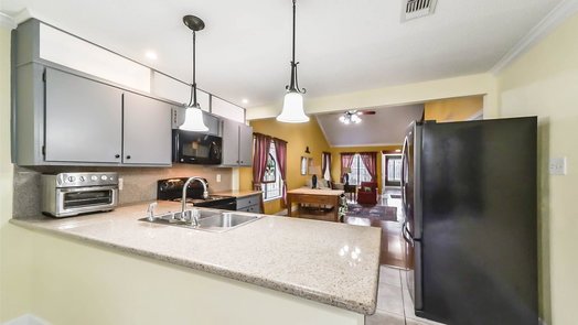 Houston 1-story, 2-bed 12021 Bob White Drive-idx