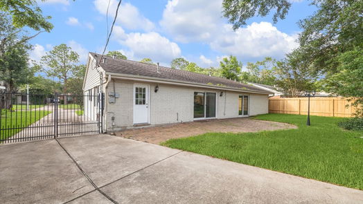 Houston 1-story, 3-bed 5923 McKnight Street-idx