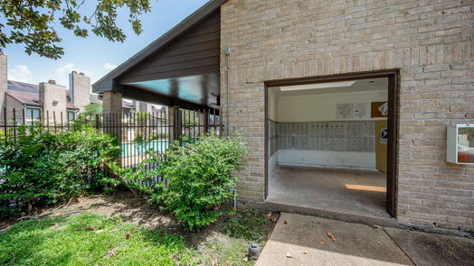 Houston 2-story, 2-bed 6633 W Airport Boulevard 407-idx