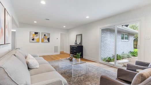 Houston 1-story, 4-bed 4851 Mcdermed Drive-idx