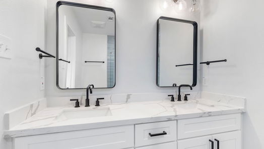 Houston 1-story, 4-bed 4851 Mcdermed Drive-idx