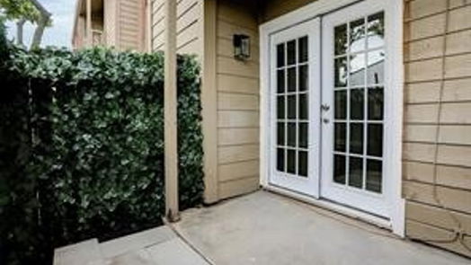 Houston null-story, 2-bed 12500 Sandpiper Drive 197-idx