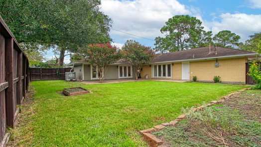 Houston 1-story, 3-bed 4858 Woodpecker Street-idx