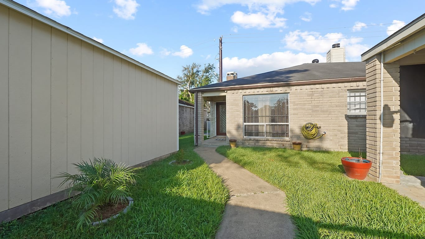 Houston 1-story, 3-bed 11610 Coachfield Lane-idx