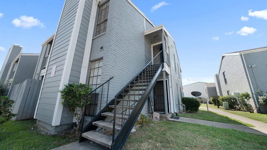 Houston 1-story, 2-bed 12500 Sandpiper Drive 205-idx