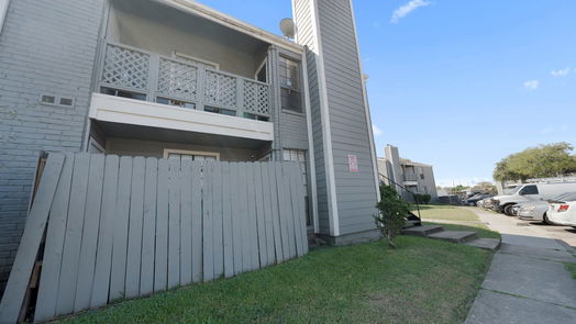 Houston 1-story, 2-bed 12500 Sandpiper Drive 205-idx