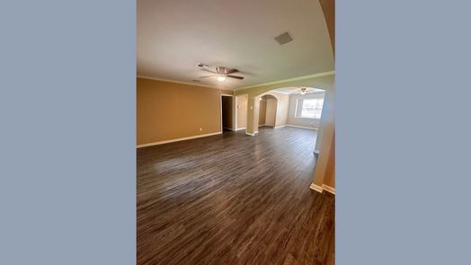 Houston 1-story, 4-bed 5830 Effingham Drive-idx