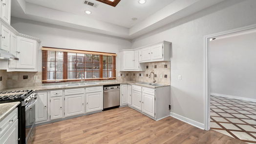 Houston 1-story, 4-bed 6303 Lugary Drive-idx