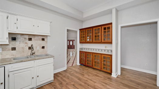 Houston 1-story, 4-bed 6303 Lugary Drive-idx