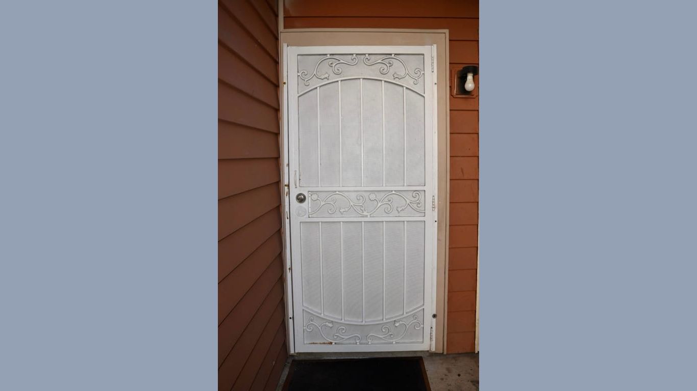 Houston 1-story, 1-bed 6200 Ranchester Drive 215-idx