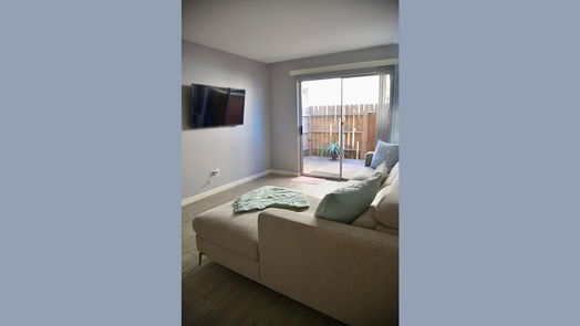 Houston 1-story, 1-bed 6200 Ranchester Drive 215-idx