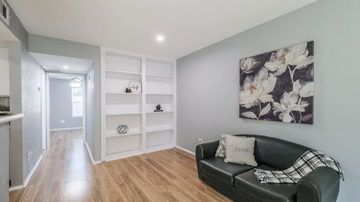 Houston 1-story, 1-bed 6001 Reims Road 305-idx