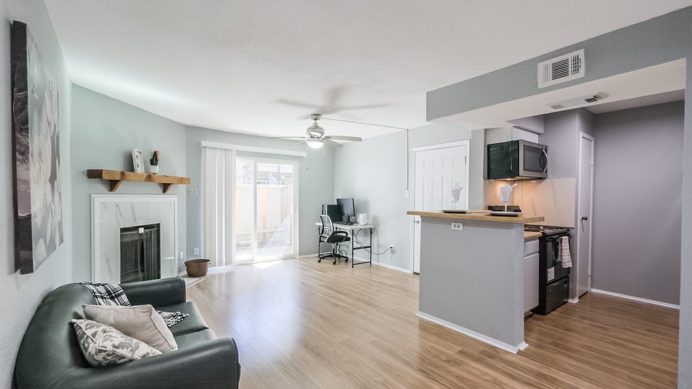 Houston 1-story, 1-bed 6001 Reims Road 305-idx