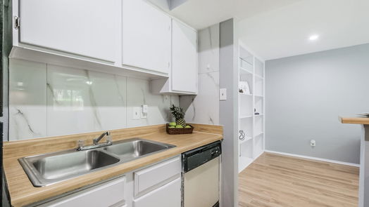 Houston 1-story, 1-bed 6001 Reims Road 305-idx