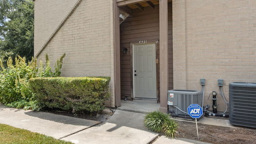 Houston 1-story, 1-bed 8521 Sands Point Drive 73-idx