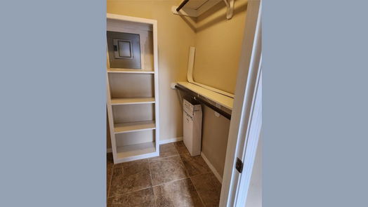 Houston 1-story, 1-bed 8567 Sands Point Drive-idx