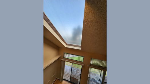 Houston 1-story, 1-bed 8567 Sands Point Drive-idx