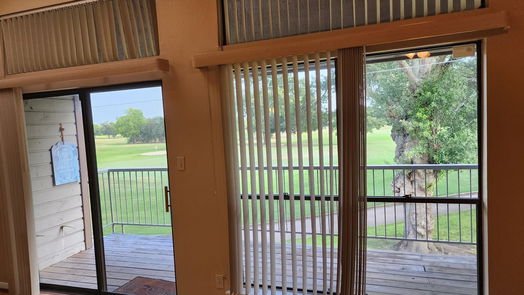 Houston 1-story, 1-bed 8567 Sands Point Drive-idx