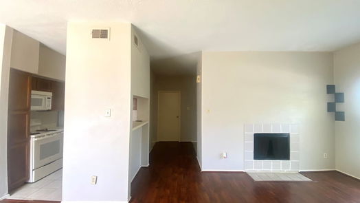 Houston 1-story, 1-bed 6602 Harbor Town Drive 203-idx