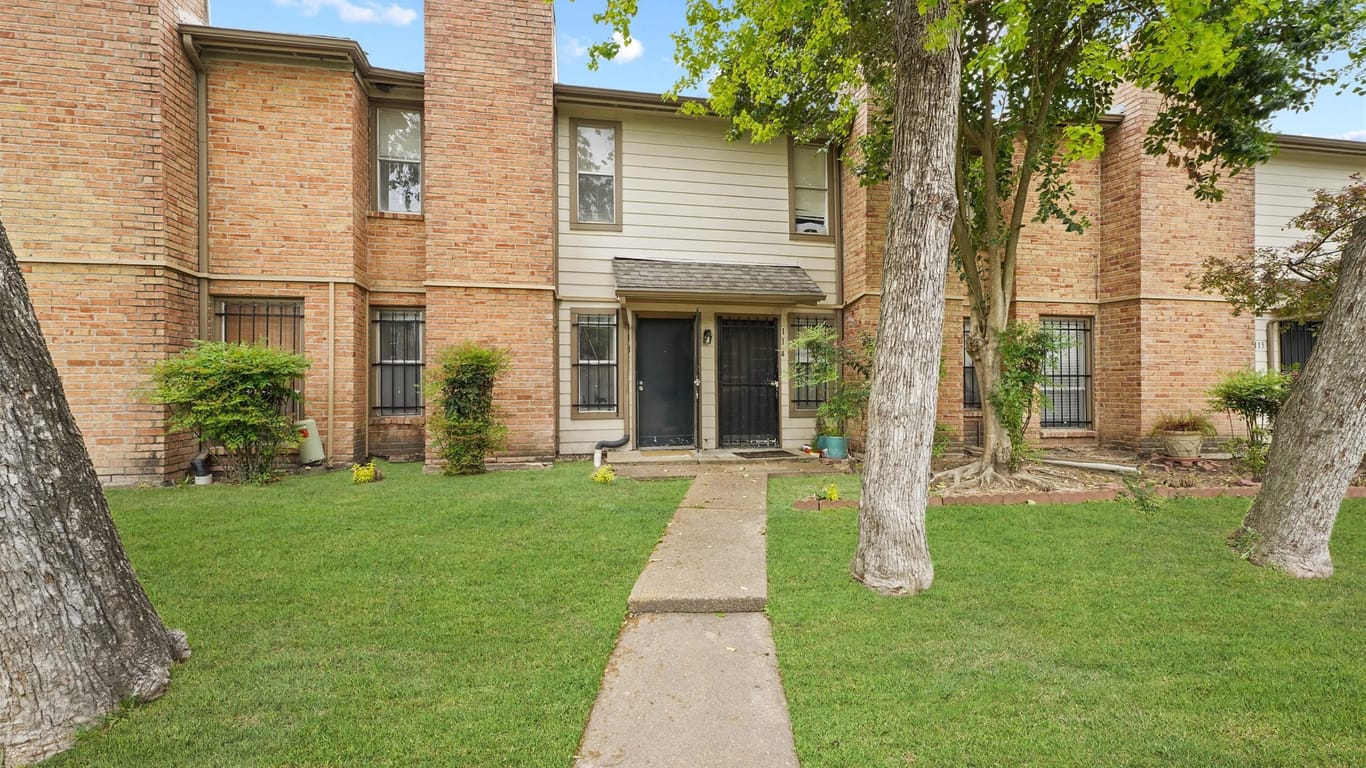 Houston 2-story, 1-bed 6001 Reims Road 113-idx