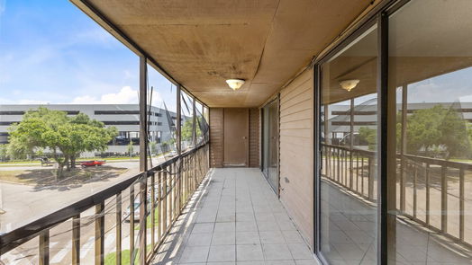 Houston 3-story, 3-bed 10110 Forum West Drive 532-idx