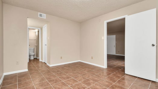 Houston 1-story, 1-bed 10203 Forum Park Drive 134-idx