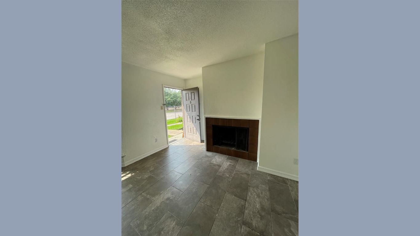 Houston 2-story, 2-bed 9350 Country Creek Drive 5-idx