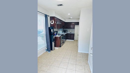 Houston 1-story, 2-bed 9399 Westwood Village Drive 61-idx