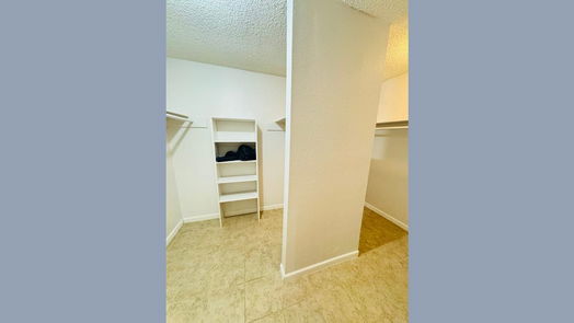 Houston 1-story, 2-bed 9399 Westwood Village Drive 61-idx