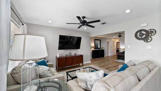 Houston 1-story, 4-bed 7019 Lugary Drive-idx
