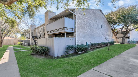 Houston 1-story, 2-bed 10202 Forum Park Drive 33-idx