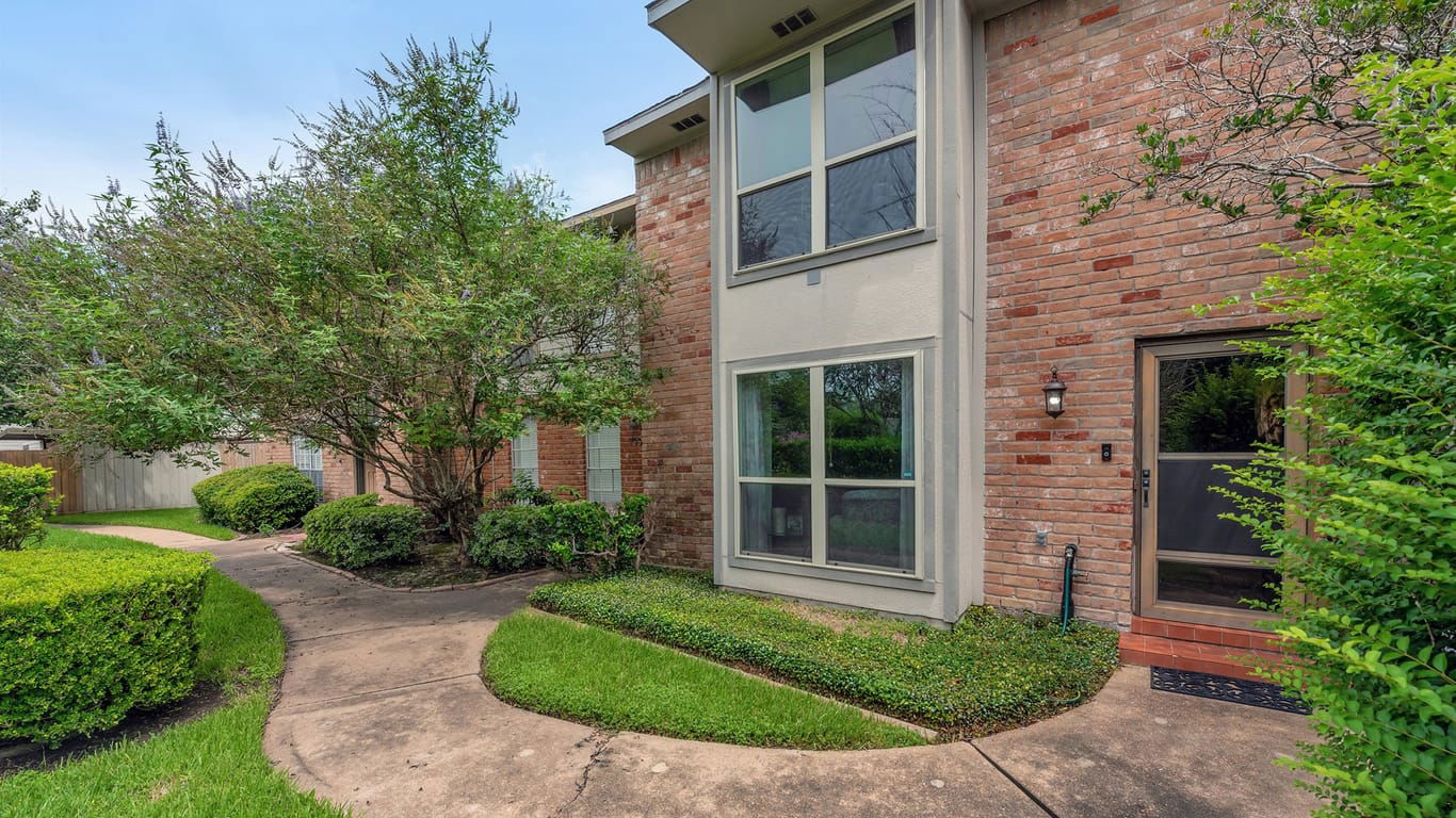 Houston 2-story, 2-bed 7999 Kendalia Drive-idx