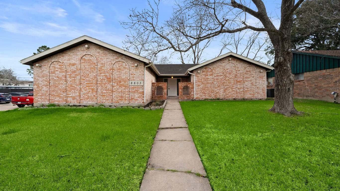 Houston 1-story, 3-bed 8803 Jackwood Street-idx