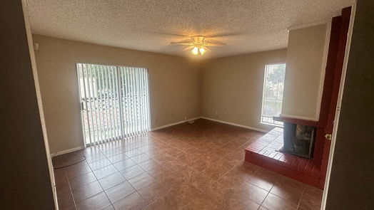 Houston 1-story, 2-bed 10203 Forum Park Drive 210-idx