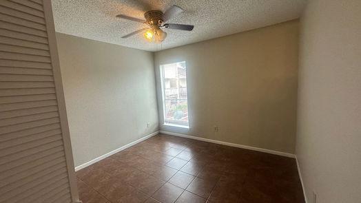 Houston 1-story, 2-bed 10203 Forum Park Drive 210-idx