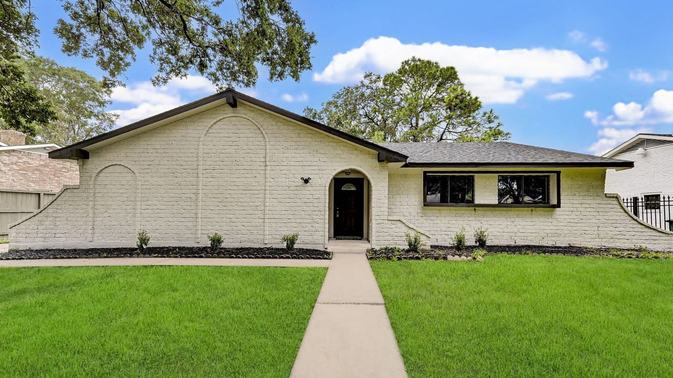 Houston 1-story, 4-bed 7802 Gulfton Street-idx