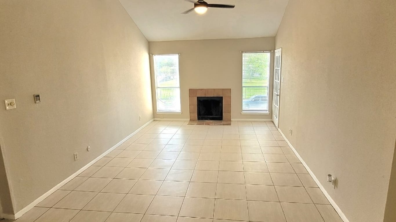 Houston 1-story, 1-bed 10211 Sugar Branch Drive 318-idx