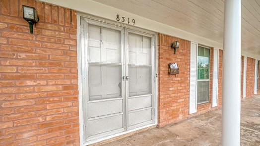 Houston 1-story, 3-bed 8319 Bellaire Boulevard-idx