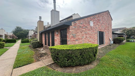 Houston 1-story, 2-bed 9351 Westwood Village Drive 27-idx