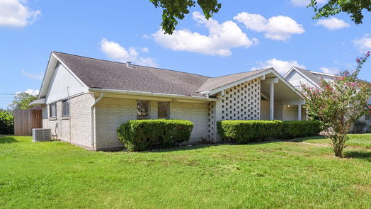 Houston 1-story, 4-bed 8815 Sharpview Drive-idx