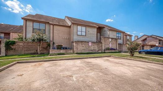 Houston 2-story, 1-bed 8539 Sands Point Drive-idx