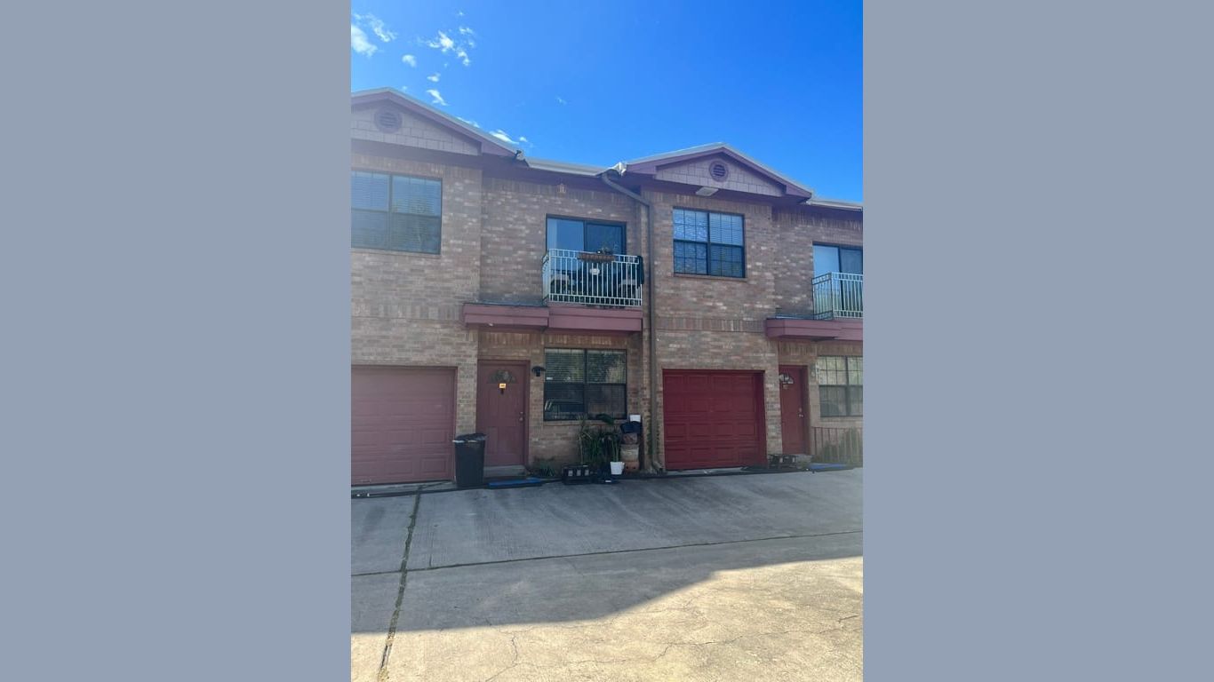 Houston 2-story, 2-bed 9400 Bellaire Boulevard 205-idx