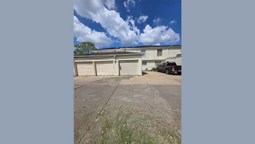 Houston 2-story, 2-bed 8351 La Roche Lane-idx