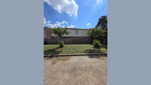 Houston 2-story, 2-bed 8351 La Roche Lane-idx