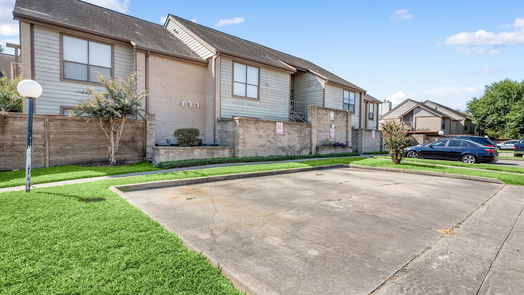 Houston 1-story, 1-bed 8543 Sands Point Drive Drive-idx