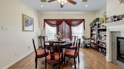 Houston 3-story, 2-bed 6131 Stoney Brook Drive-idx