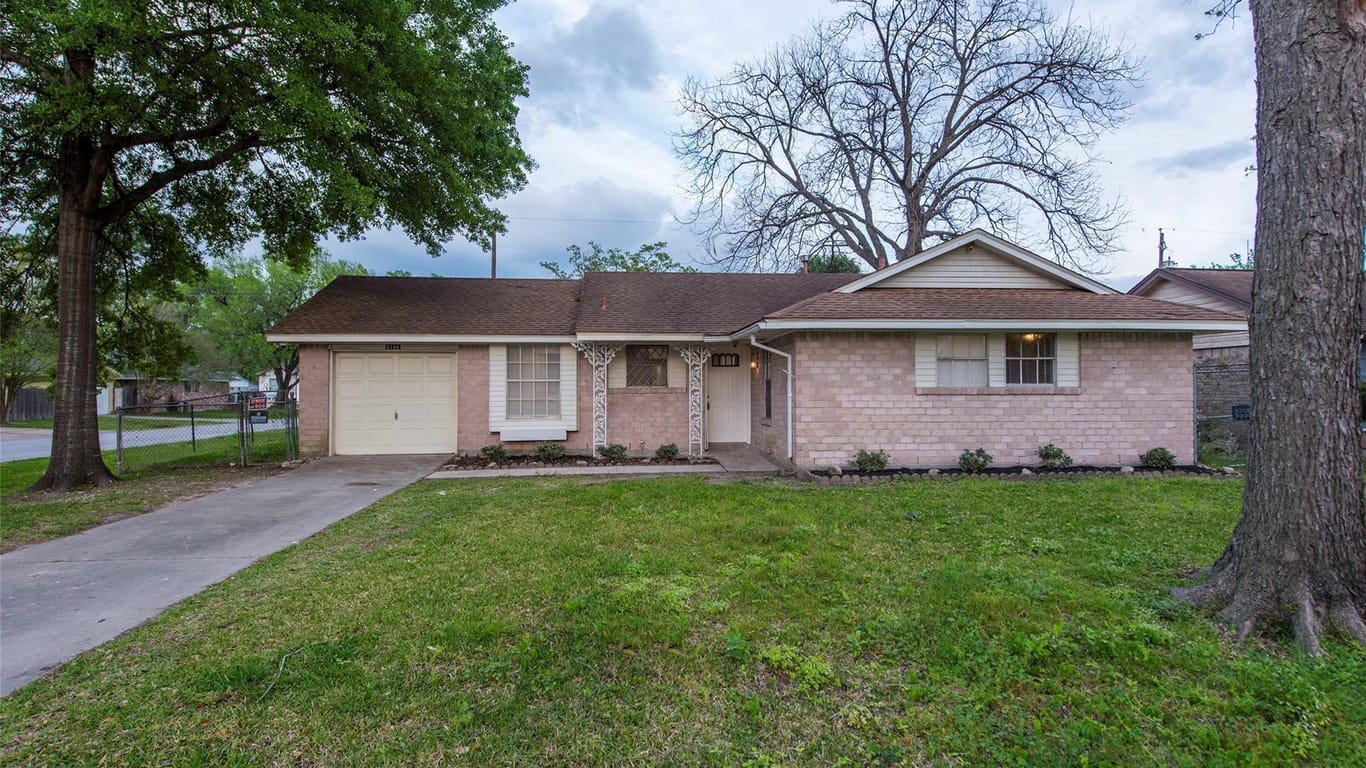 Houston 1-story, 3-bed 9146 Glenbury Drive-idx