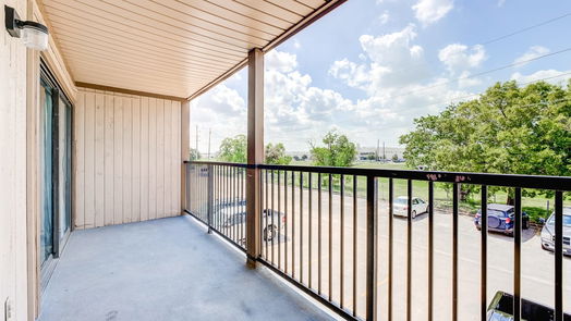 Houston 1-story, 2-bed 212 Plaza Verde Drive 22-idx